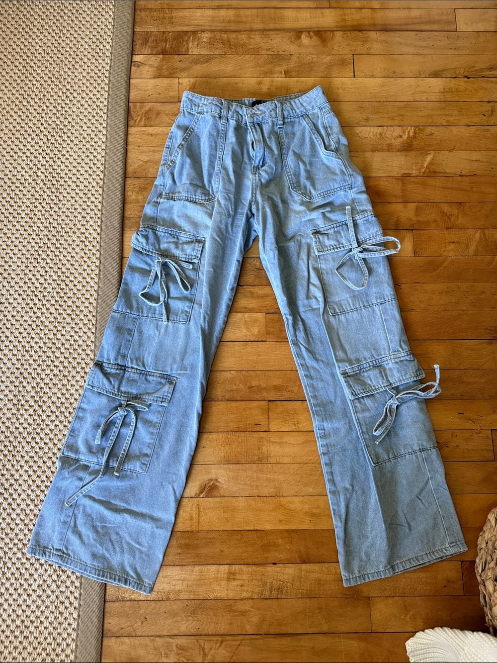 Wide-Leg Bow Jeans